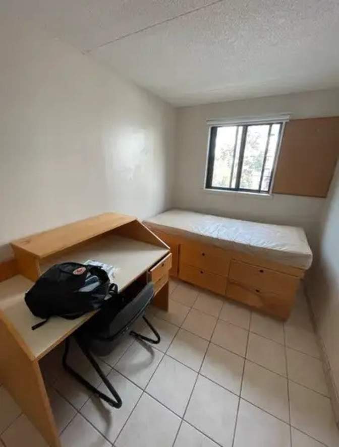 Christine Issa's room