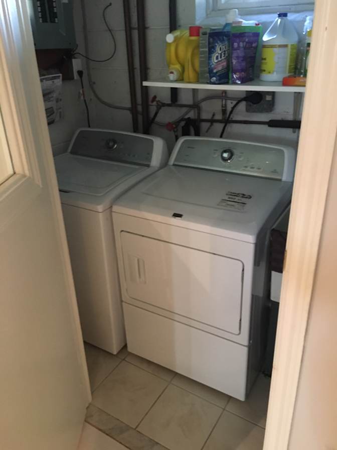 Jo and Andrea.'s room