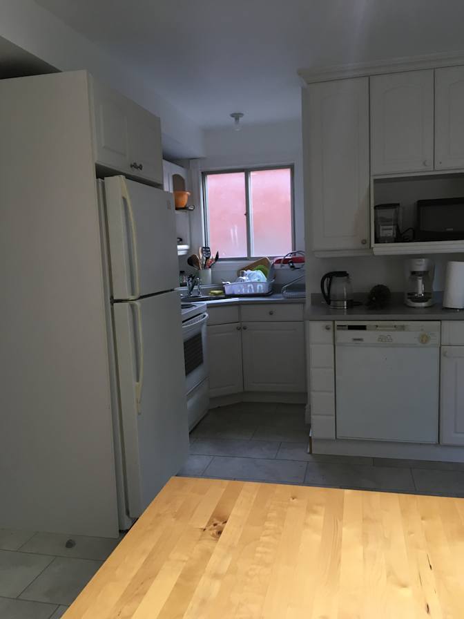 Andrew Michailidis's room