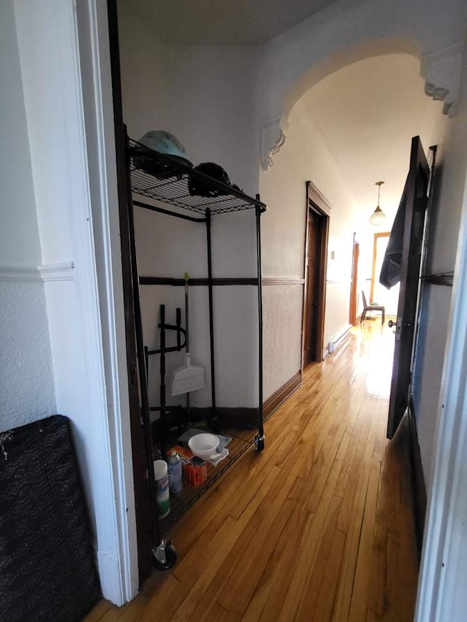 Andrea Alzate's room