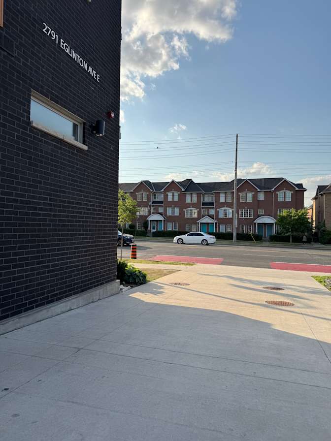 Folarin Thompson's room
