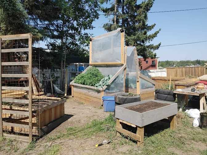 Mitchell Pond's room