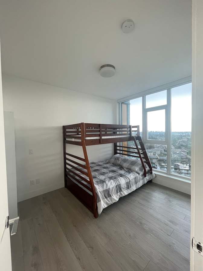 Carlos figueroa's room