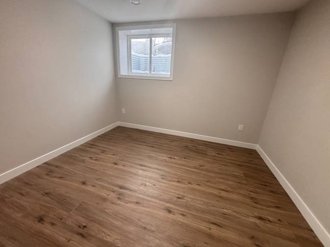 OLUDARE DAVID's room