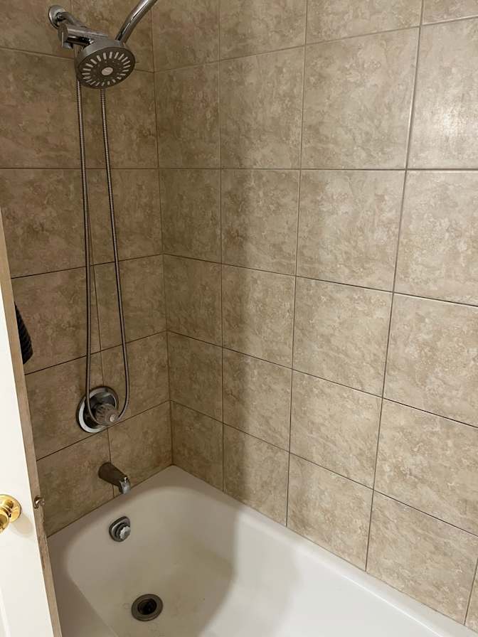 Raoof Aboulisayen's room