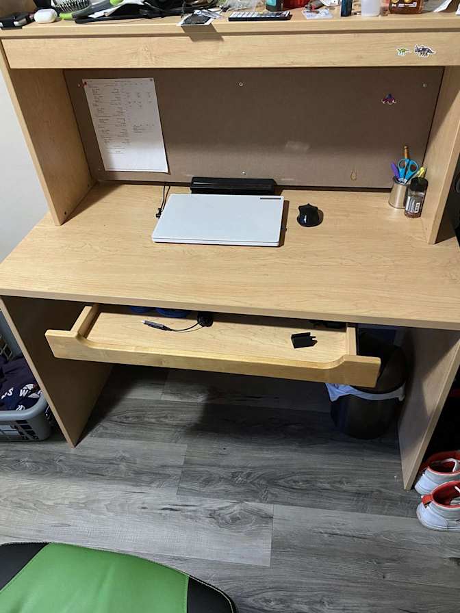 Chelsey Sinkins's room