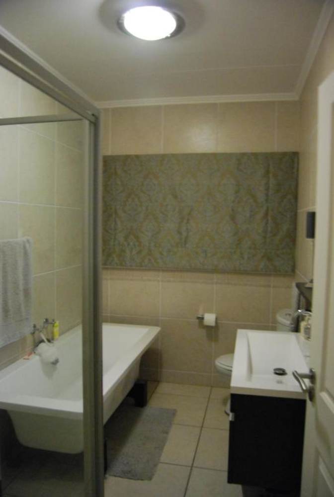 Photo of Bongs's room