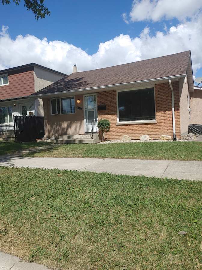 Photo of Dwight Neuman's room