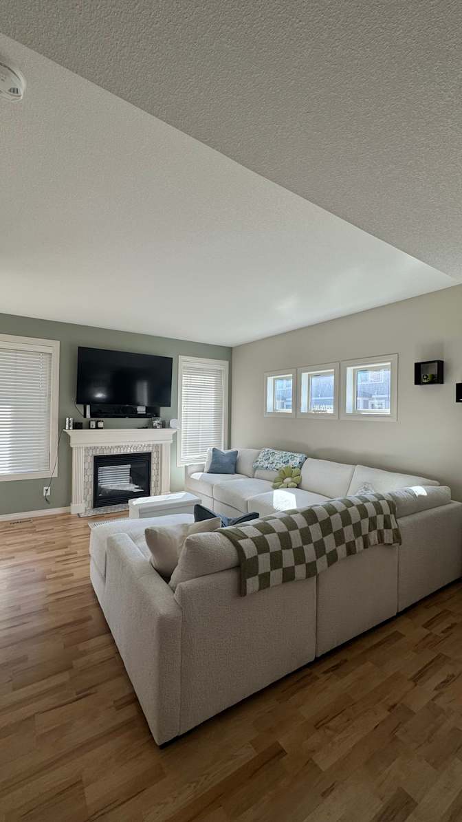 Photo of Taylor Kusk's room