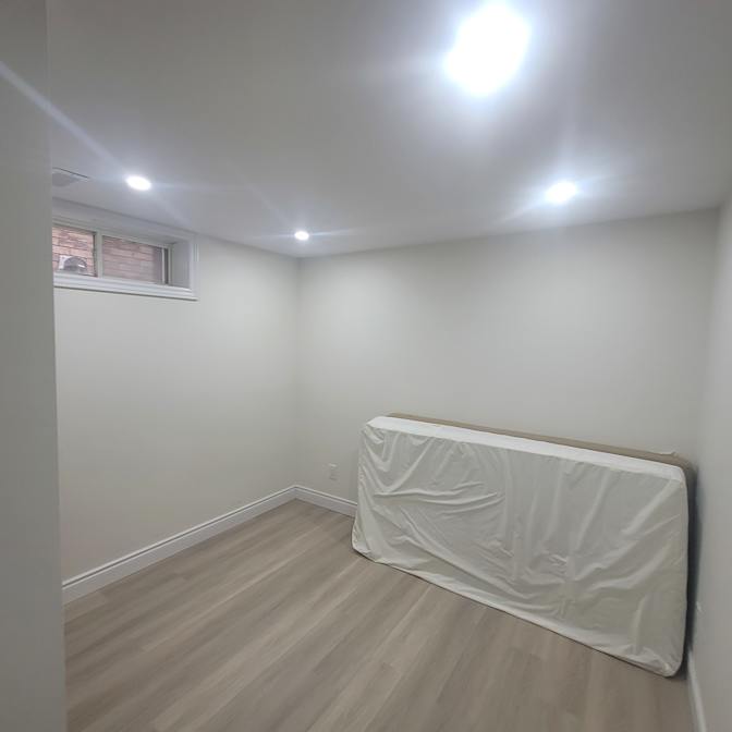 Ria Flor Oanes's room