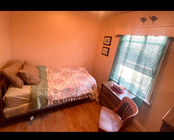 Photo of Glenda Wrixon's room