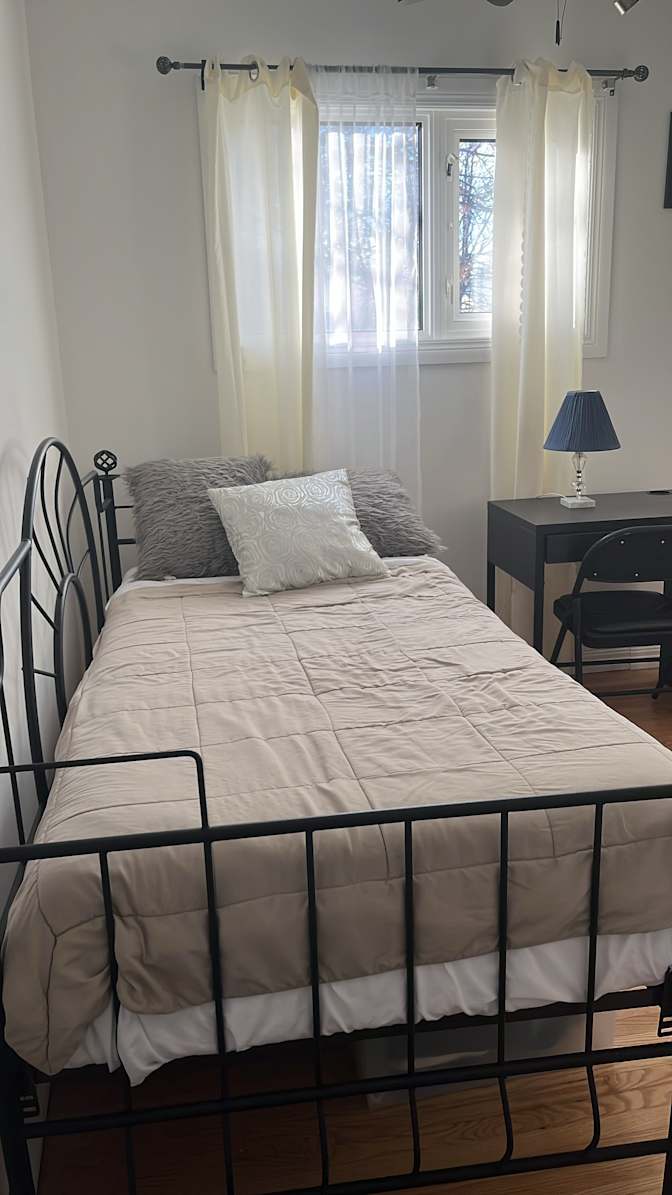 Photo of Angela Rinella's room