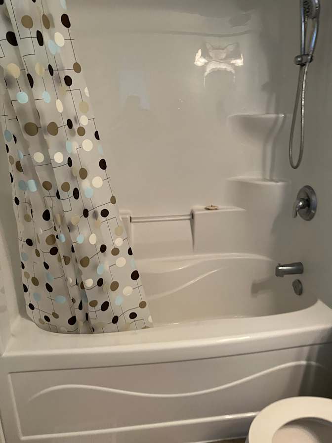 Thiruni Thirimanne's room