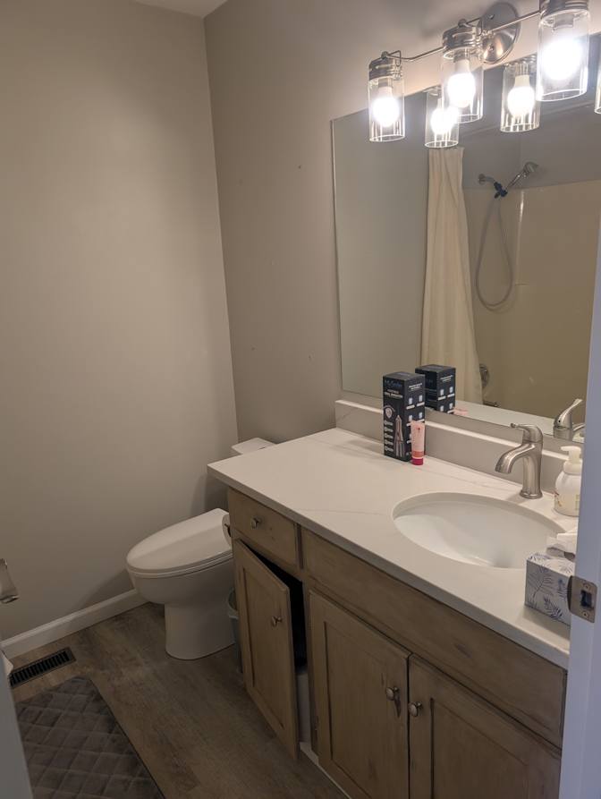 Randy English's room