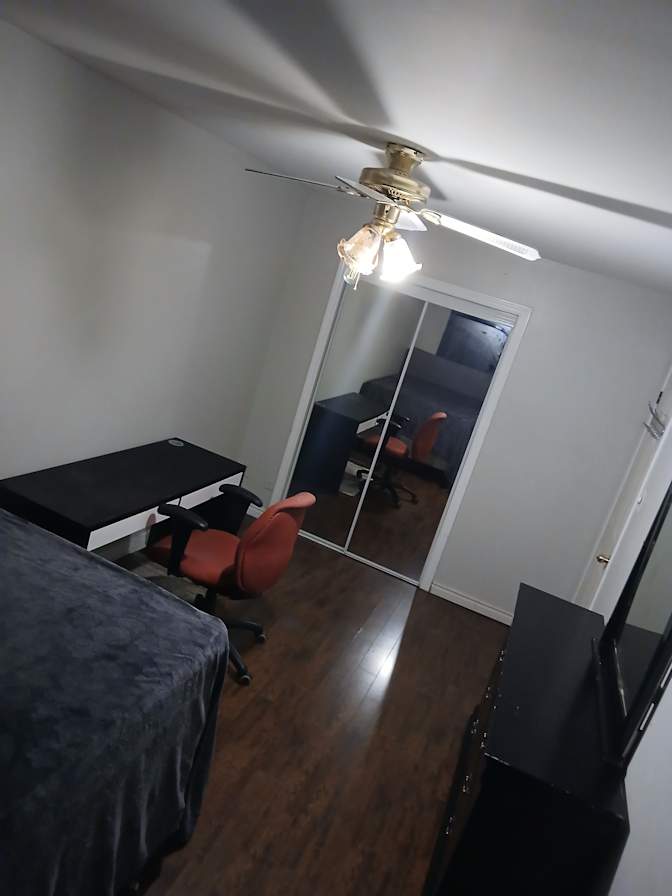 Shevon thomad's room