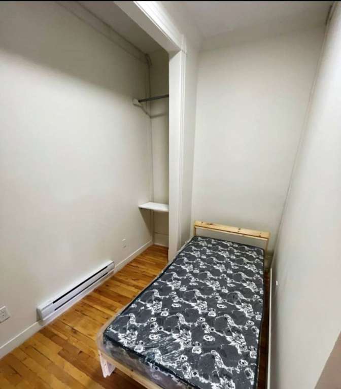 Photo of Atbin's room