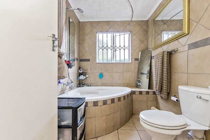Photo of Karen Leigh Grieve's room