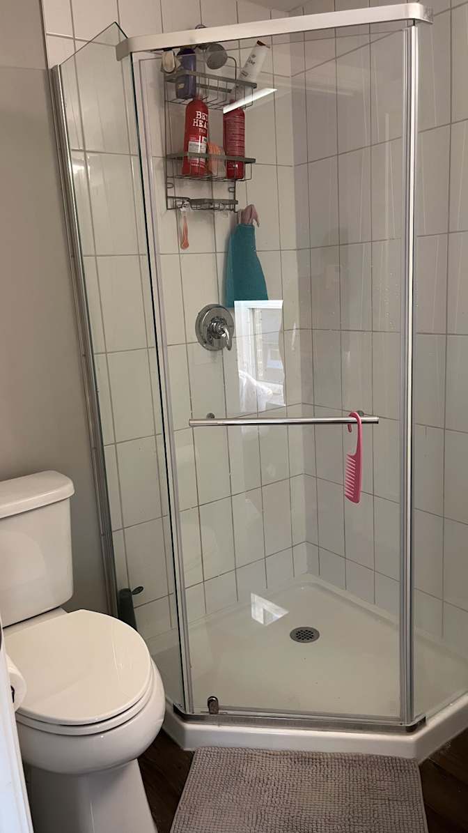 Allison M Juarez's room