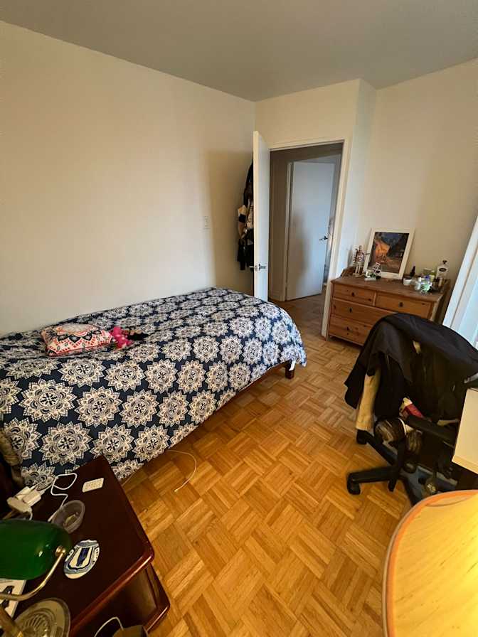 Oriana Sully Monaco's room