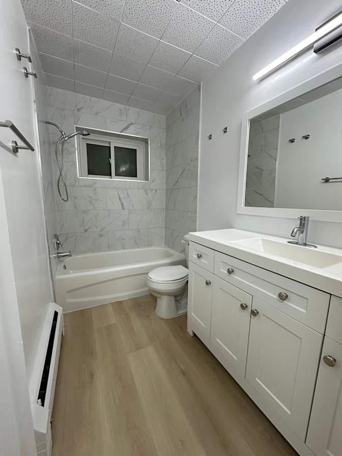 TARIK AHMET TUNA's room