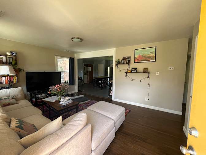 Photo of Taylor's room