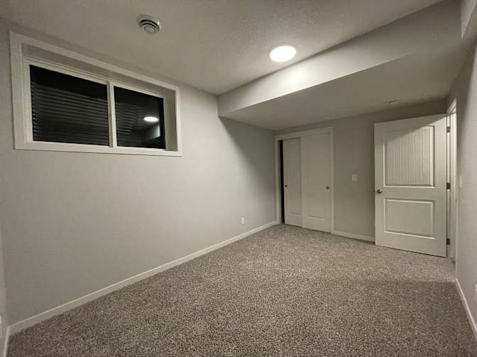 Hinal Thakkar's room