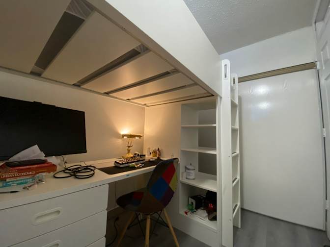 Photo of Simon's room