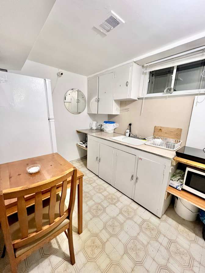 EKC Homestay Toronto's room