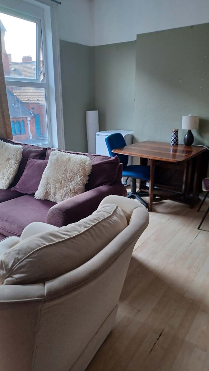 Photo of Des's room