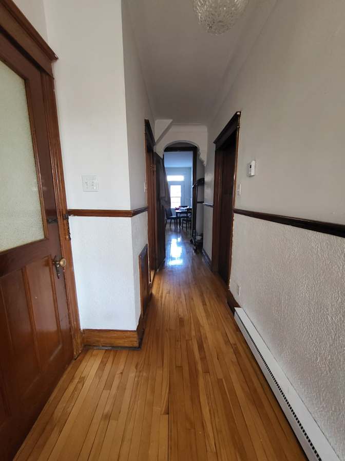 Andrea Alzate's room