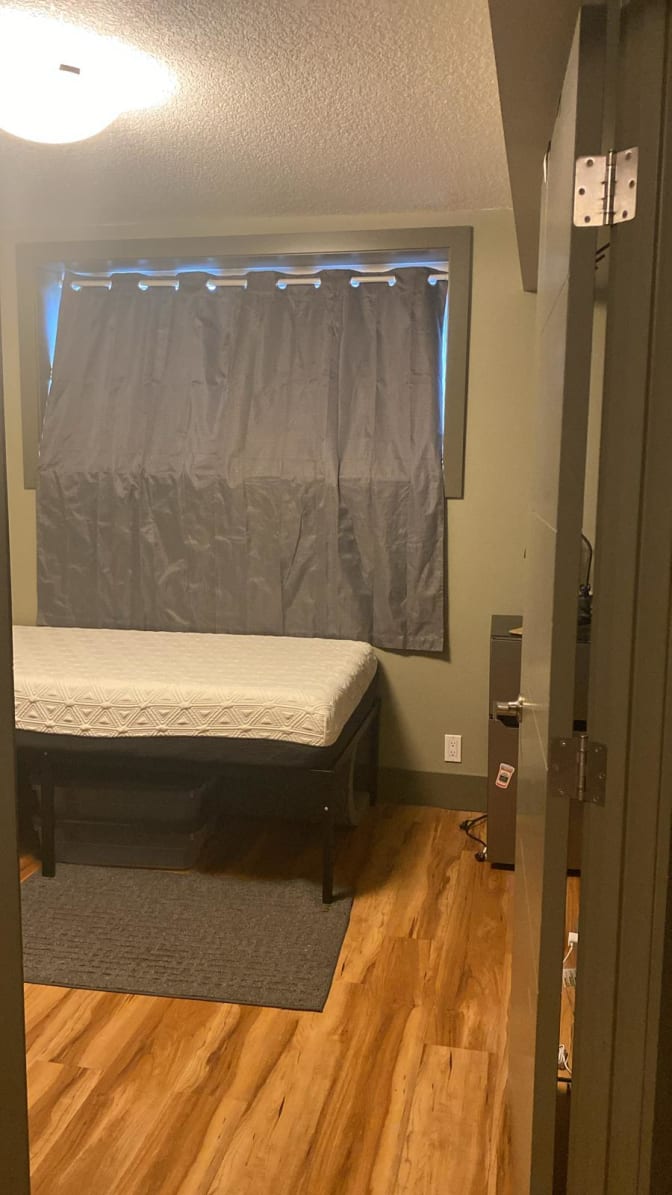 Shariq Naiyer's room