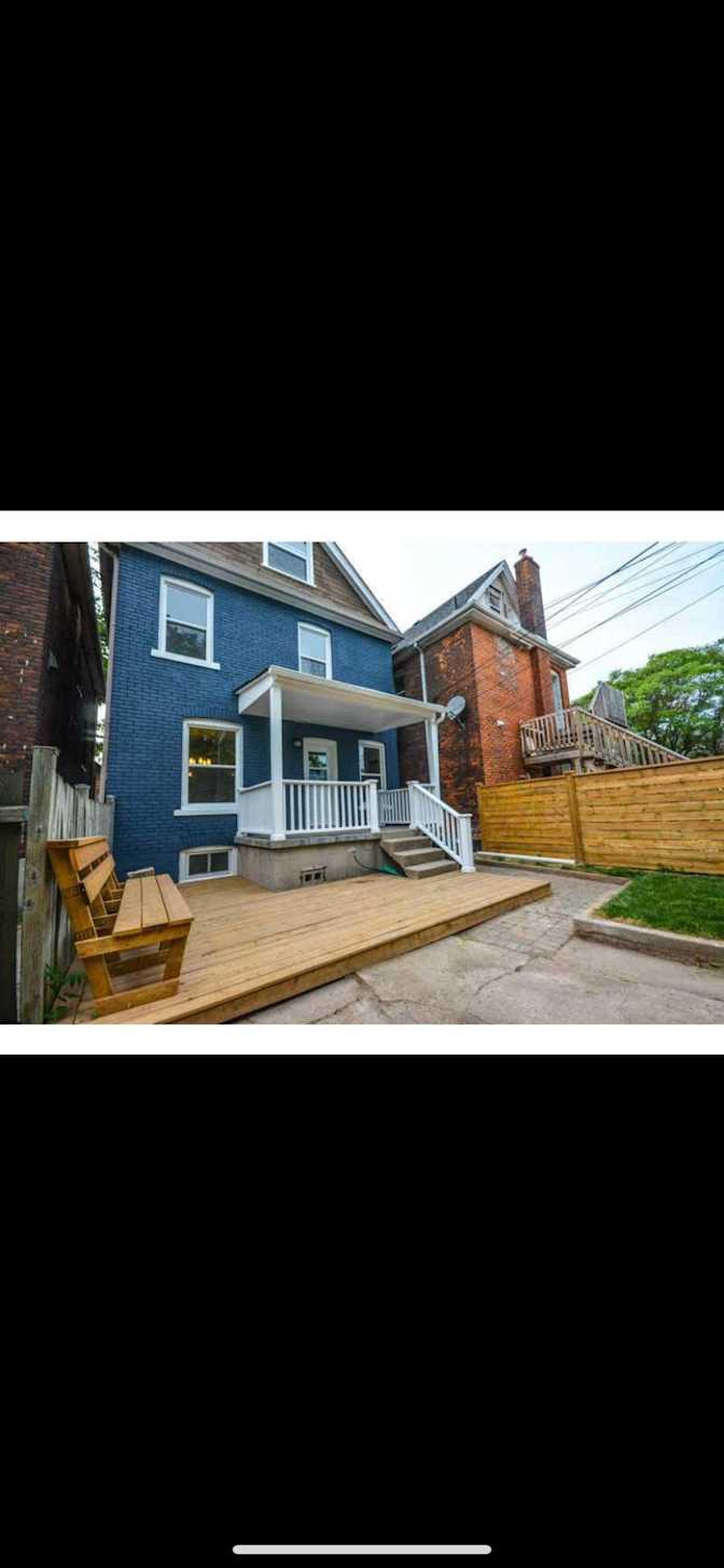 Andres Laguado's room