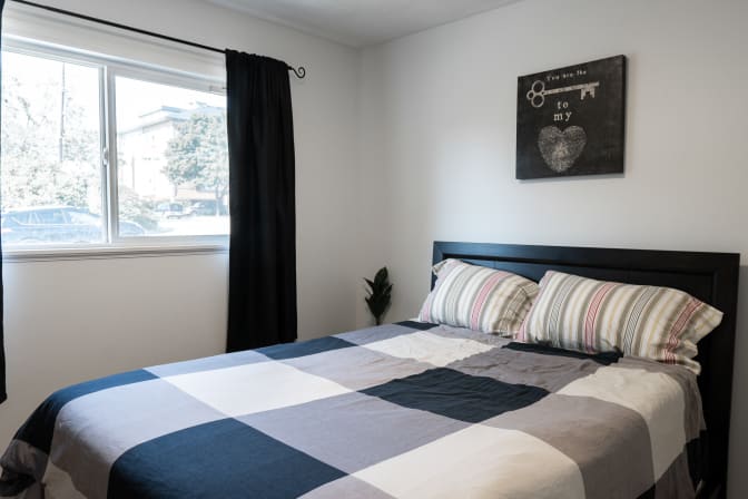 Robert Thomson's room