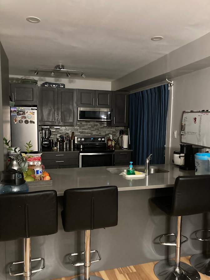 CECEILLA SANTOS's room