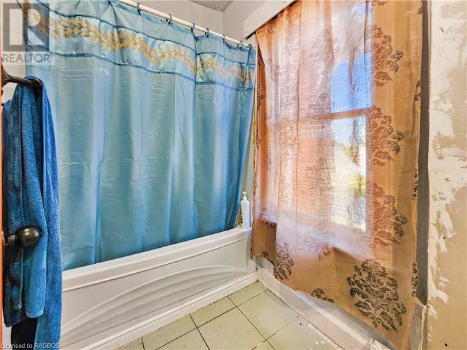 sivajini savatham's room