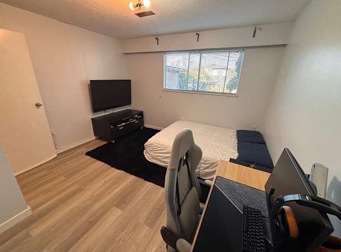 Anika Stasiak's room