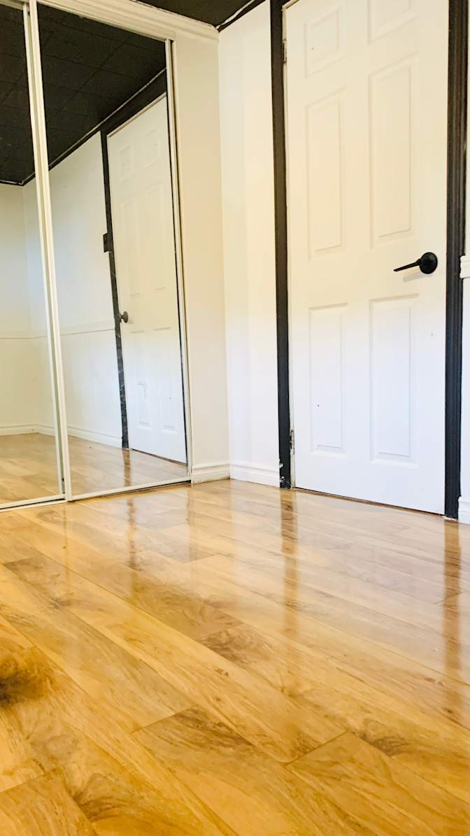 Cozy Cristine's Shared Condo's room