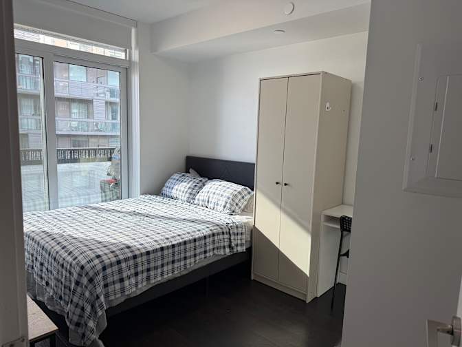 Alexis Zambrano's room