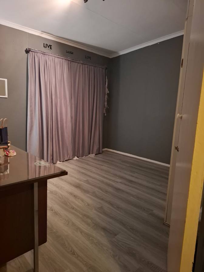 Photo of Lisa's room