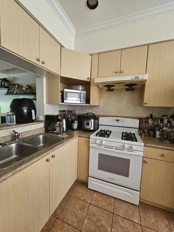 Abril Mendoza cordova's room