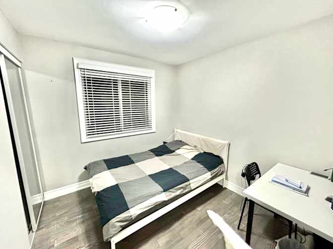 EKC Homestay Toronto's room