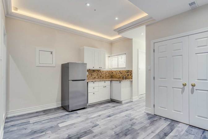 Bobby Sharifian's room