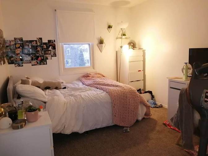 Photo of Mal's room