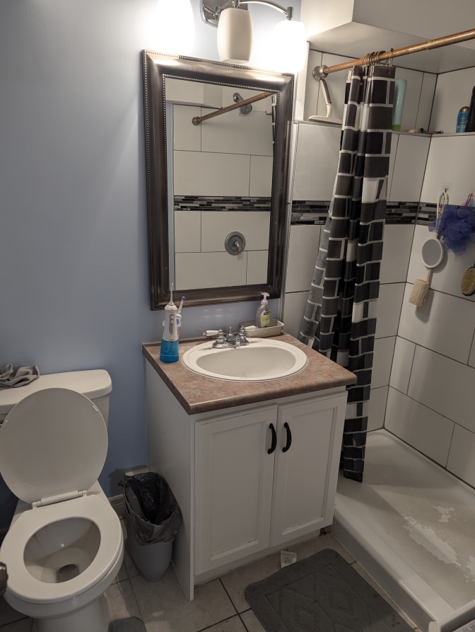 iain davidson's room