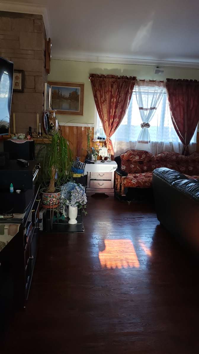 Photo of oscar desiderio's room