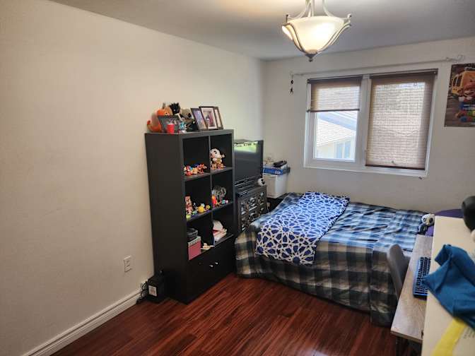 Osazomwanogie Gerard Usuanlele's room