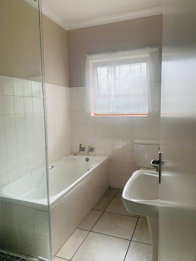 Photo of Desrei Holman's room
