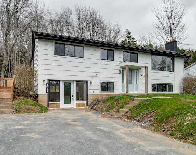 Stephanie Burnett-Newman's room