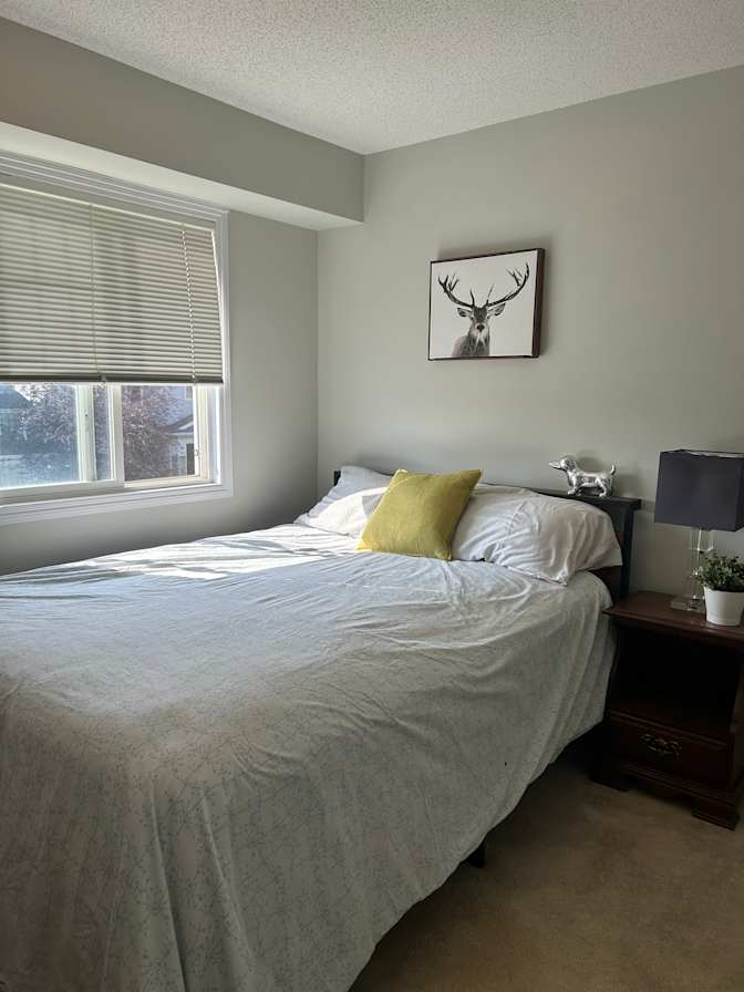 Laura KESSLER's room