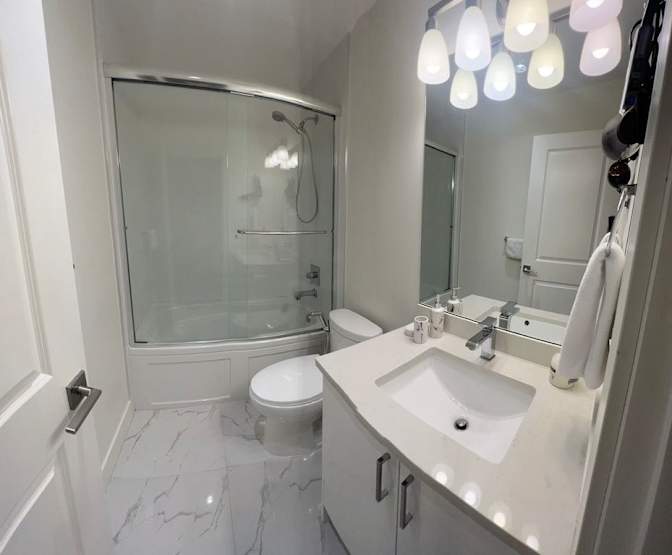 Mohammad Khavandgar's room